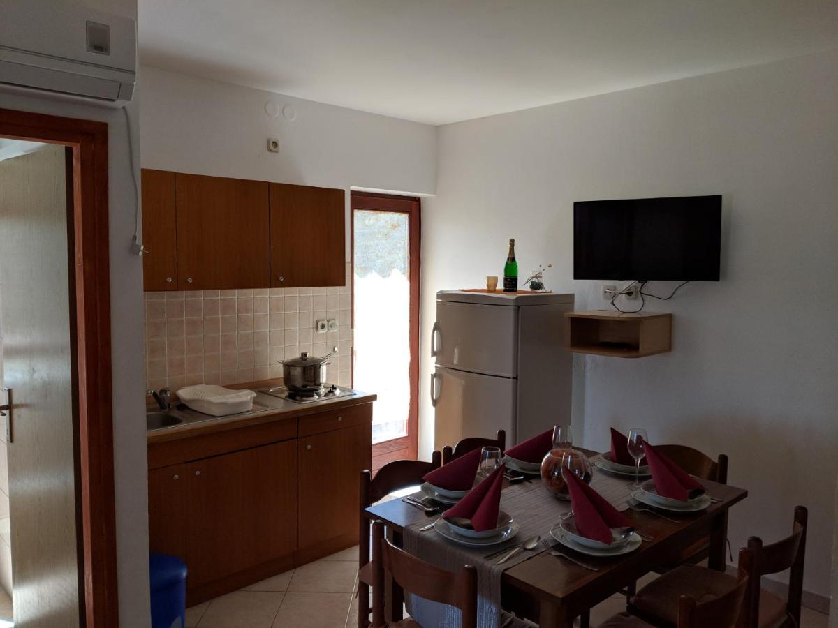 Apartmani Cosic Ante Dobropoljana Exterior foto