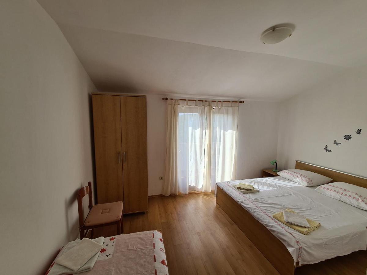 Apartmani Cosic Ante Dobropoljana Exterior foto